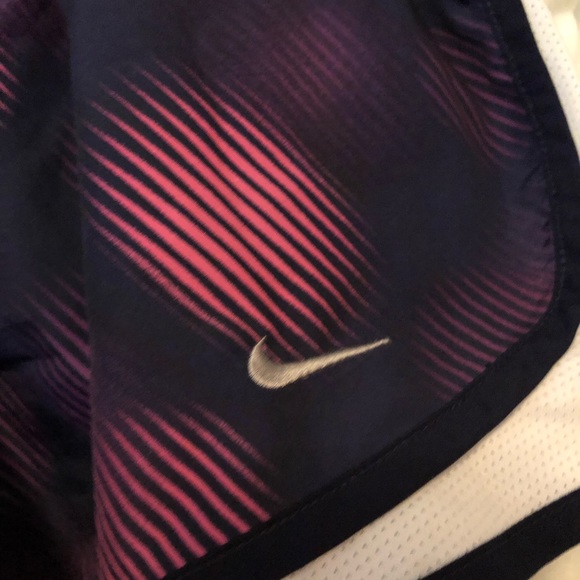 Nike running shorts - Picture 2 of 4